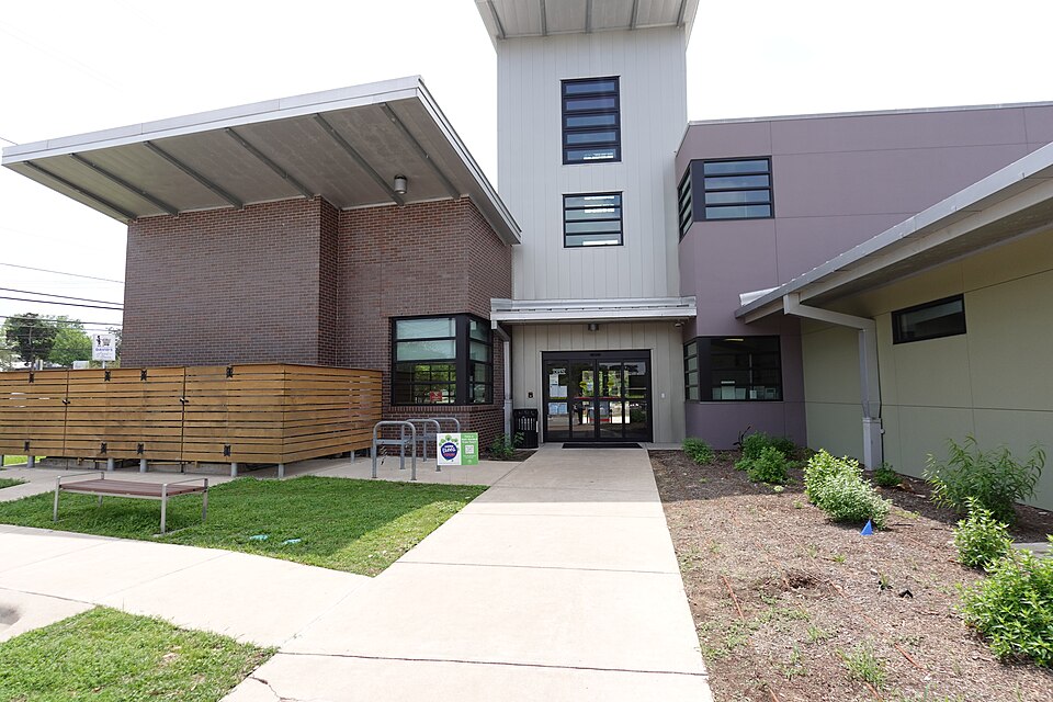 Austin Public Library – Twin Oaks Branch