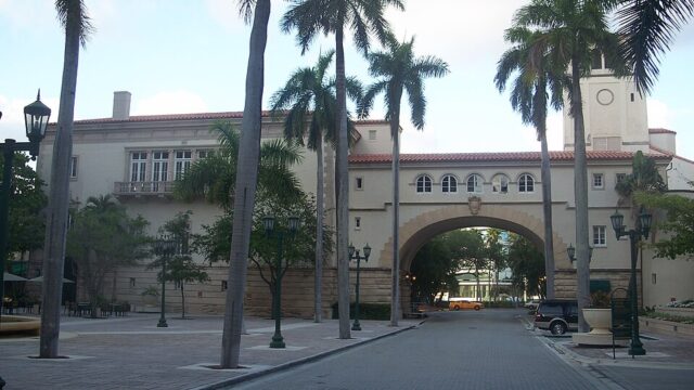 Coral Gables Public Library